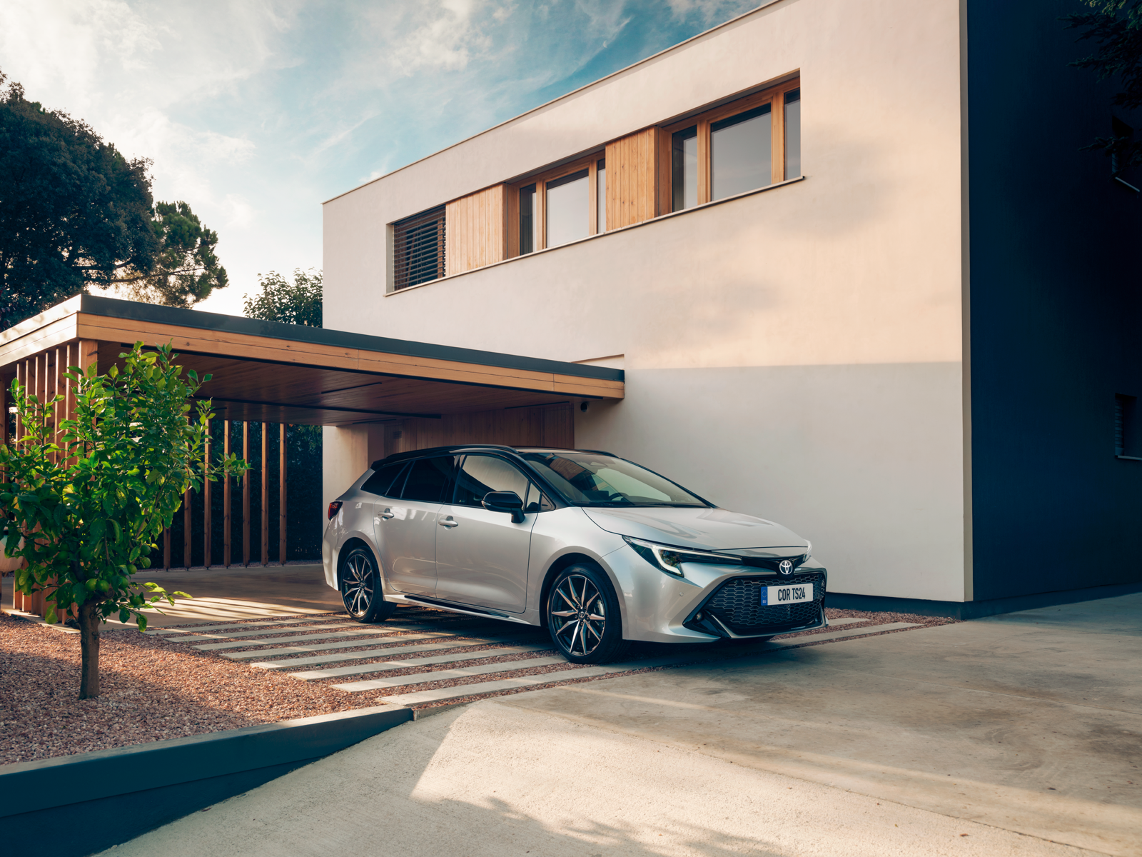 Toyota Corolla Touring Sport break familial pratique - en vente au Garage du Saugy