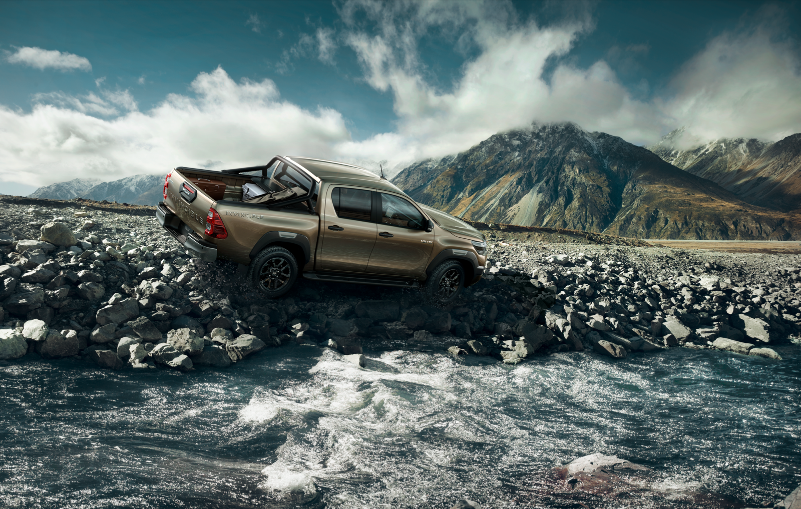 Toyota Hilux, le pickup 4x4 en montagne - en vente au Garage du Saugy