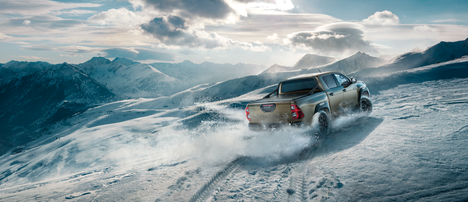 Toyota Hilux, pickup tout terrain dans la neige en vente au Garage du Saugy